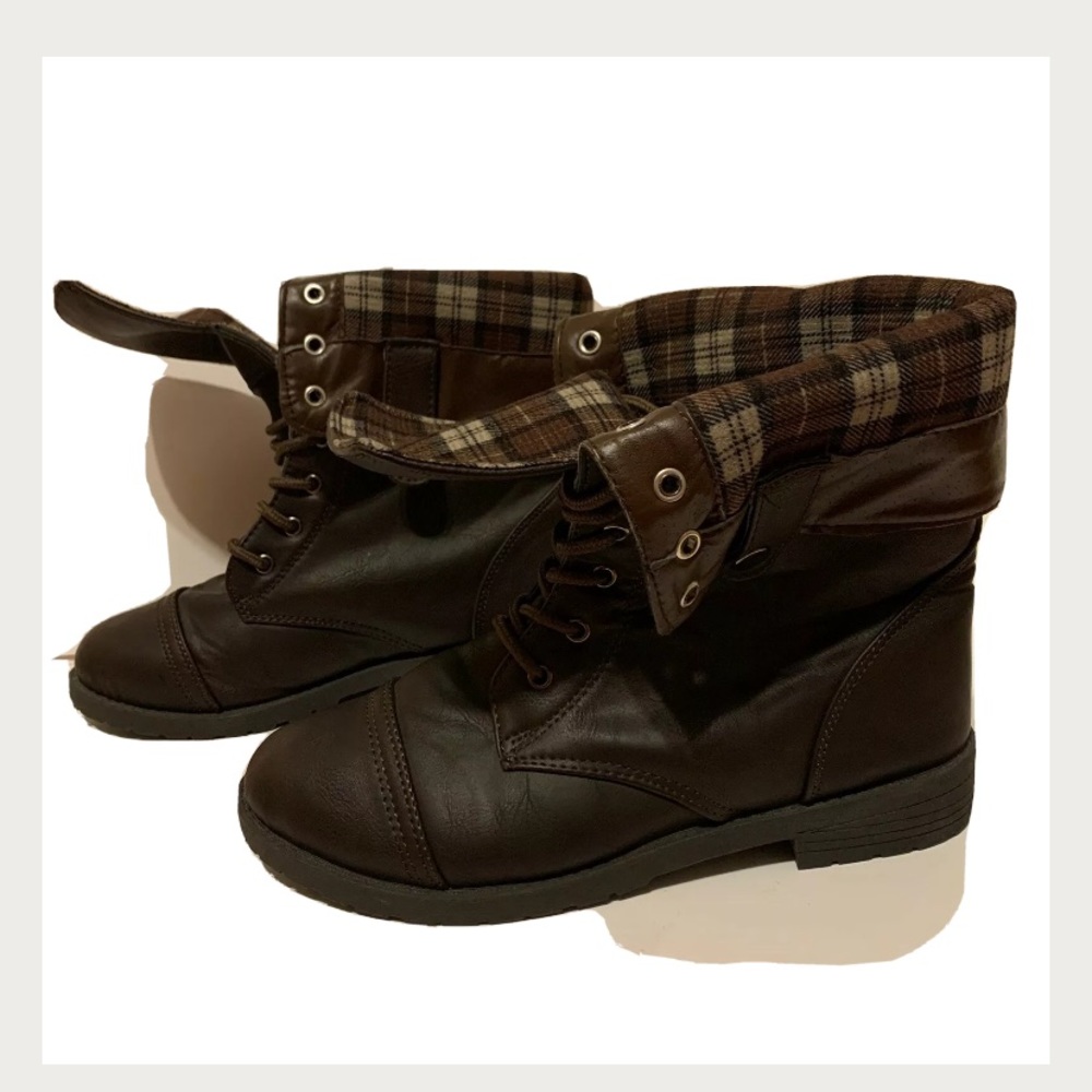 Discovery Clothing Line Adjustable Boots!